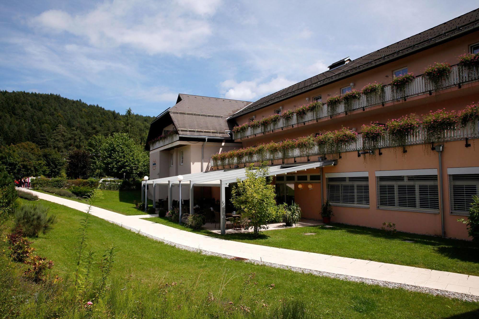Sonnenhotel Hafnersee Keutschach am See Exterior foto